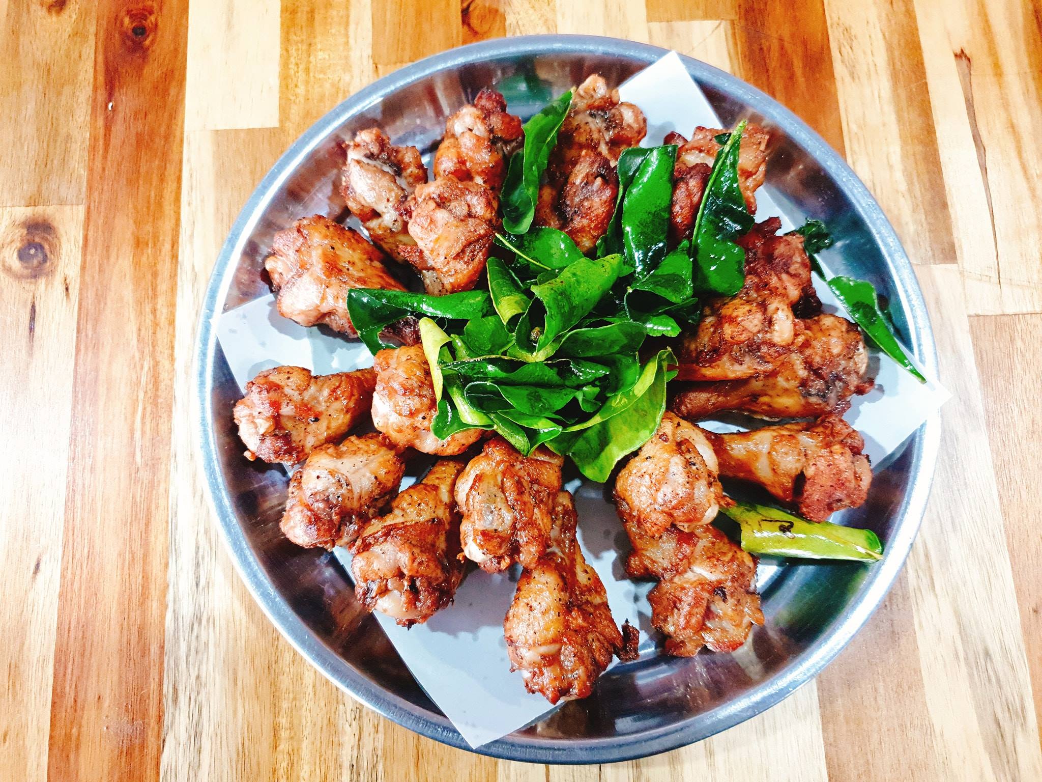 GREENSMOKED, ยำปูม้าเจ็ดยอด, สาขาเชียงใหม่, Izakaya Okada, ข้าวต้มย้ง, ข้าวต้มชาววัง, ขนมจีนสันป่าข่อย, ลาบบังเกอร์ by ช.ช้าง, ไก่ทอดเที่ยงคืน, สาขา 2.3 บ้านมอญ, หมี่กระดาษ ตลาดช้างเผือก, เต๋อตำยำระเบิด เชียงใหม่, มาม่าฟ้าธานี เชียงใหม่, ข้าวต้มแดง2 ข้างวัดแสนฝาง, อ๋องทิพย์รส