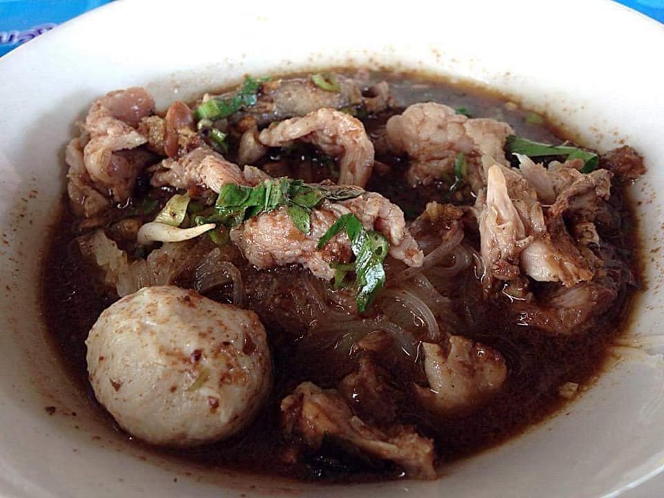 ก๋วยเตี๋ยวเรือในคลอง อยุธยา, กรุงเก่า"เตี๋ยวเรือ", ก๋วยเตี๋ยวเรือลวกปากริมคลอง & หมูกะทะ อยุธยา, ก๋วยเตี๋ยวเรืออยุธยา-โอชินสูตรโบราณ, ร้านก๋วยเตี๋ยวเรือโอ่งบนแพริมแม่น้ำน้อย, ก๋วยเตี๋ยวเรือกิมหลวน อยุธยา, ก๋วยเตี๋ยวเรือ ตาลเดี่ยว'เตี๋ยวเรือ, ก๋วยเตี๊ยวลุงแจ๊ะ (บัวหวาน), ร้านก๋วยเตี๋ยวตาไห (คลองท่อ), ก๋วยเตี๋ยวเรือแม่วันดี อยุธยา, ก๋วยเตี๋ยวเรือแม่ต่วม อยุธยา, ก๋วยเตี๋ยวเรือ เสือร้องไห้, ก๋วยเตี๋ยวเรือ "รสโจ๊ะ" ป้าไวท์, ก๋วยเตี๋ยวเรืออยุธยา ป้าษา2, ก๋วยเตี๋ยววัดใหญ่, ก๋วยเตี๋ยวเรือห้อยขา อยุธยา, ก๋วยเตี๋ยวเรือนายอ๊อฟ สูตร”ยายจง”รสดั้งเดิม, ไทยเทวา ก๋วยเตี๋ยวเรืออยุธยา, ต้อยตลาดแตก สาขาใหญ่ ก๋วยเตี๋ยวเรืออยุธยา