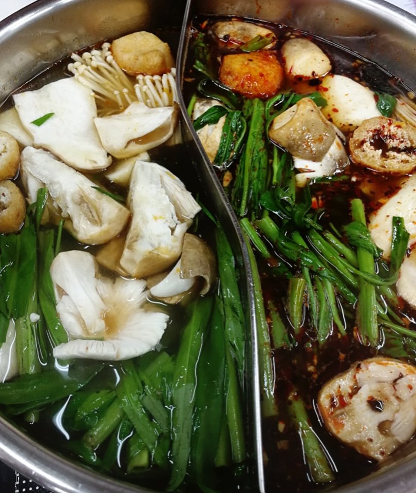 Baan suki, Y.O.U หมูกระทะ, JJANG restaurant and BBQ, ฮ่องเต้ สุกี้-ปิ้งย่าง บุฟเฟ่ต์, สุกี้ตี๋น้อย, สาขาเลียบด่วนเอกมัยรามอินทรา, BestBeef, ปิ้ง-ย่างเทวดา, Happy Suki, 18 มงกุฎ สุกี้-ชาบู, สุกี้ดารา, อร่อยติ่มซำ สุกี้สไตล์ฮ่องกง