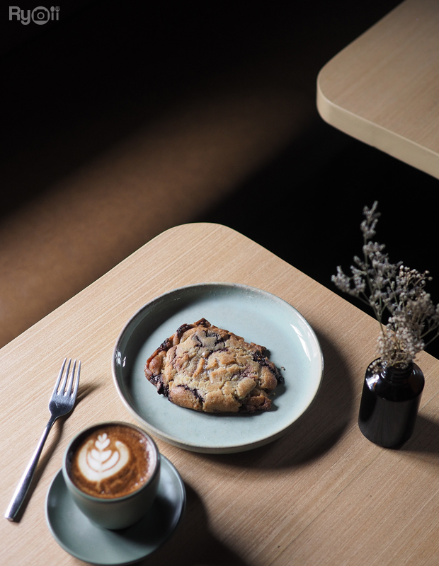 ประจักษ์, REN Cafe and Goods, Tostato Charoen Krung, ตั้งใจย่าง, Sarnies Bangkok, HĒIJīi Bangkok, เล่าสี่ เกาเหลาเลือดหมู, Henryfry, ทับทิมกรอบ หน้าวัดสุทธิ, ลูกชิ้นปลาเจ้าหลง, Baan Phadthai, เชอร์รี่ เย็นตาโฟ, ร้านเหรียญทอง เจริญกรุง 23, ก๋วยเตี๋ยวหลอดเจ๊ใหญ่, ฮ้งลูกชิ้นปลาเยาวราช