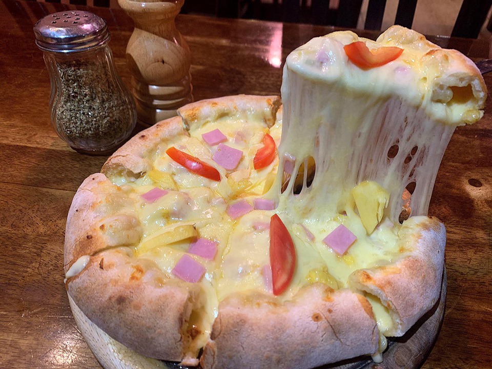 Pizzeria Limoncello, เชฟถนอม, กลมกล่อม BY CHEF AKE, Ciao Pizza, Pizza Aroy, Pizza Massilia, Grazie Pizzeria, The Garden Dough, Lanta Pizzeria, Mama Dolores, PizzaPazza, Dressage Horse Café, Pizzazo, Shelter Pizza พิซซ่าเตาถ่าน