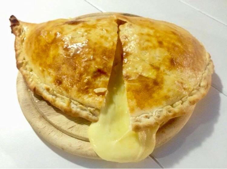 Pizzeria Limoncello, เชฟถนอม, กลมกล่อม BY CHEF AKE, Ciao Pizza, Pizza Aroy, Pizza Massilia, Grazie Pizzeria, The Garden Dough, Lanta Pizzeria, Mama Dolores, PizzaPazza, Dressage Horse Café, Pizzazo, Shelter Pizza พิซซ่าเตาถ่าน