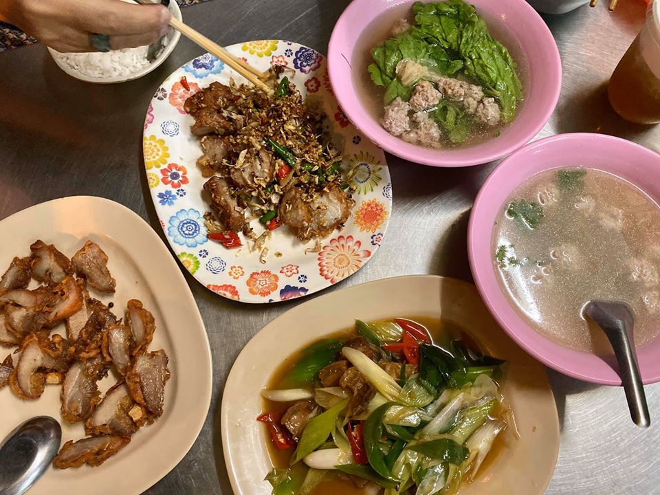 ฉั่วฮะเซ้ง ห่านพะโล้, ข้าวต้มแปลงนาม 24 น., Ba hao 八號, ข้าวต้มเจ๊สวย, 103 - Bed and Brews, Facebook ช่วนช่วน นานา 串串纳纳 Chinese grills, ข้าวเหนียวมะม่วง วงเวียน 22 ป้าเล็ก - ป้าใหญ่