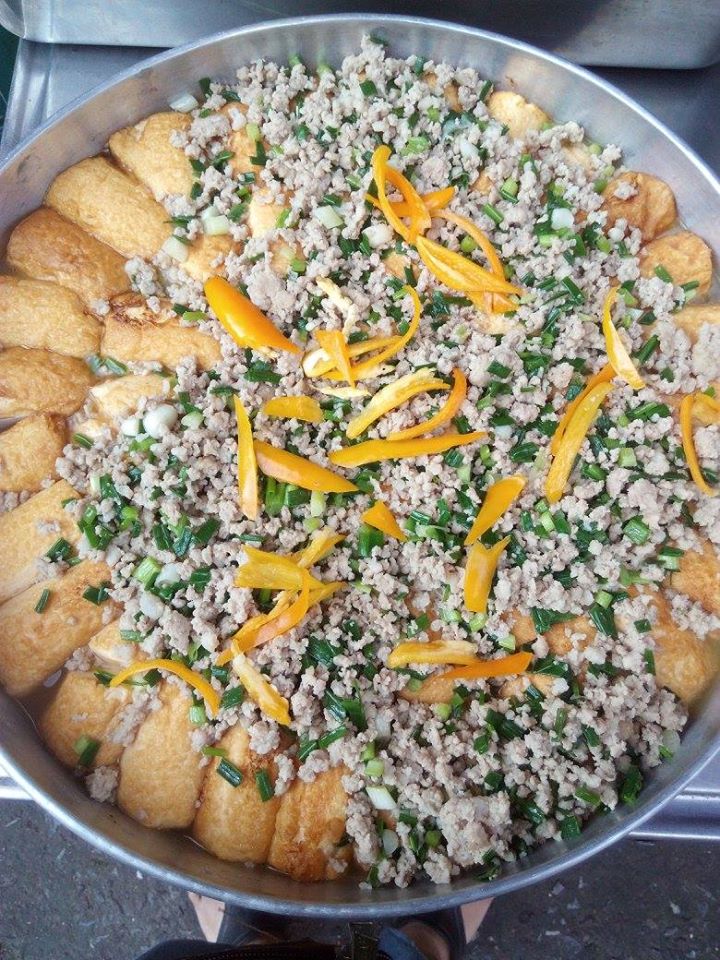 ก๋วยเตี๋ยวผัดงี่เง่า at เจ๊เบญ โอเดี้ยน, ร้านฮั้นโภชนา, เจ๊เฮี้ยง ก๋วยเตี๋ยวลูกชิ้นปลา ตลาดน้อย, ข้าวต้มปลาตลาดน้อย, Baan Chim Cha, อาฉีไก่ทอด, มานพ สุกี้รถกระบะ, แดงราชาหอยทอด, โจ๊ก เจ๊หมวยเกี้ย-ดั้งเดิม, เป็ดตุ๋นเจ้าท่า, ซี่โครงปราณ, คุณปุ๊กะหรี่ปั๊บ ณ ตลาดน้อย, แต้เล่าจิ้นเส็ง, Li Bing Waffle Parlour, Mana Craft, Jap Bread ตลาดน้อย, ฮงเซียงกง