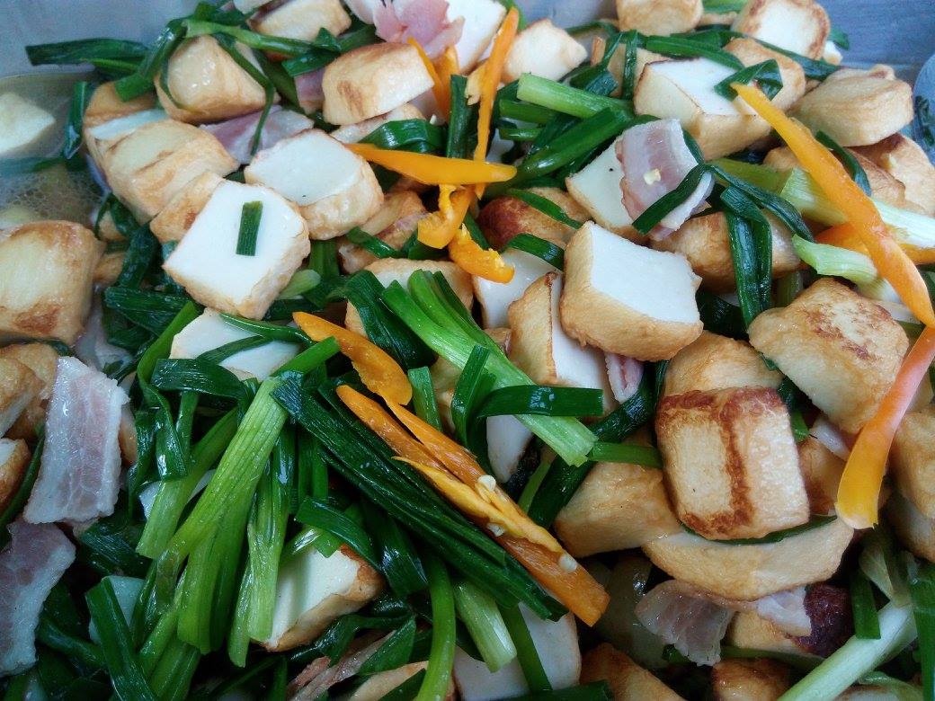 ก๋วยเตี๋ยวผัดงี่เง่า at เจ๊เบญ โอเดี้ยน, ร้านฮั้นโภชนา, เจ๊เฮี้ยง ก๋วยเตี๋ยวลูกชิ้นปลา ตลาดน้อย, ข้าวต้มปลาตลาดน้อย, Baan Chim Cha, อาฉีไก่ทอด, มานพ สุกี้รถกระบะ, แดงราชาหอยทอด, โจ๊ก เจ๊หมวยเกี้ย-ดั้งเดิม, เป็ดตุ๋นเจ้าท่า, ซี่โครงปราณ, คุณปุ๊กะหรี่ปั๊บ ณ ตลาดน้อย, แต้เล่าจิ้นเส็ง, Li Bing Waffle Parlour, Mana Craft, Jap Bread ตลาดน้อย, ฮงเซียงกง