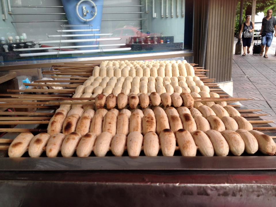 ก๋วยเตี๋ยวผัดงี่เง่า at เจ๊เบญ โอเดี้ยน, ร้านฮั้นโภชนา, เจ๊เฮี้ยง ก๋วยเตี๋ยวลูกชิ้นปลา ตลาดน้อย, ข้าวต้มปลาตลาดน้อย, Baan Chim Cha, อาฉีไก่ทอด, มานพ สุกี้รถกระบะ, แดงราชาหอยทอด, โจ๊ก เจ๊หมวยเกี้ย-ดั้งเดิม, เป็ดตุ๋นเจ้าท่า, ซี่โครงปราณ, คุณปุ๊กะหรี่ปั๊บ ณ ตลาดน้อย, แต้เล่าจิ้นเส็ง, Li Bing Waffle Parlour, Mana Craft, Jap Bread ตลาดน้อย, ฮงเซียงกง