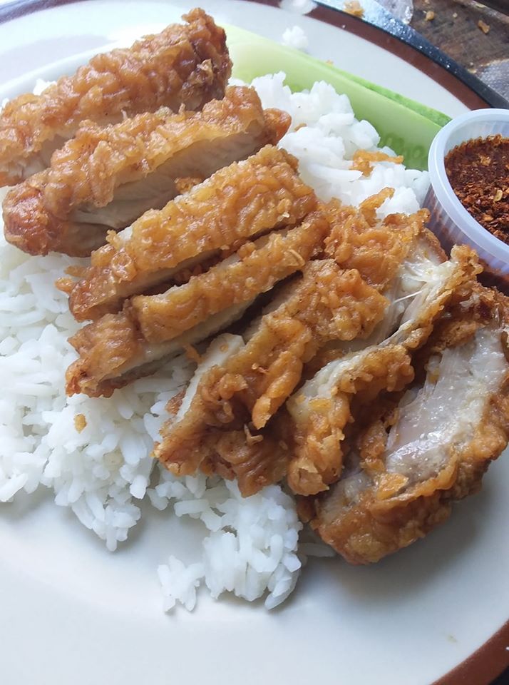 ก๋วยเตี๋ยวผัดงี่เง่า at เจ๊เบญ โอเดี้ยน, ร้านฮั้นโภชนา, เจ๊เฮี้ยง ก๋วยเตี๋ยวลูกชิ้นปลา ตลาดน้อย, ข้าวต้มปลาตลาดน้อย, Baan Chim Cha, อาฉีไก่ทอด, มานพ สุกี้รถกระบะ, แดงราชาหอยทอด, โจ๊ก เจ๊หมวยเกี้ย-ดั้งเดิม, เป็ดตุ๋นเจ้าท่า, ซี่โครงปราณ, คุณปุ๊กะหรี่ปั๊บ ณ ตลาดน้อย, แต้เล่าจิ้นเส็ง, Li Bing Waffle Parlour, Mana Craft, Jap Bread ตลาดน้อย, ฮงเซียงกง