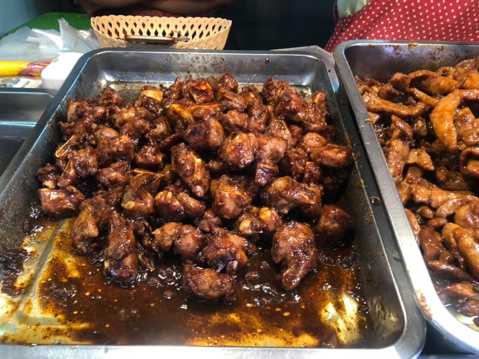 แชมป์ข้าวหมูทอด, สาขาพัทยา, หมูทอด BunBun, หมูทอด โพธิ์งาม - Rare Item, เหนียวหมู DRIVE THRU by i-Dle, ติดลม หมูทอดปลาร้า Delivery, หมูทอดเบรกแตก, หมูทอดจับกัง, หมูทอดราชวัตร, กินกันหมูทอด, หมูทอดติดฟัน, หมูหม้อเทพ, หมูทอดชาววัง, หมูทอดเจ๊จง, เฮงจัง หมูกระเทียม, Zaabmootod, ซุปเปอร์หมูทอด, แม่น้อยหมูทอด