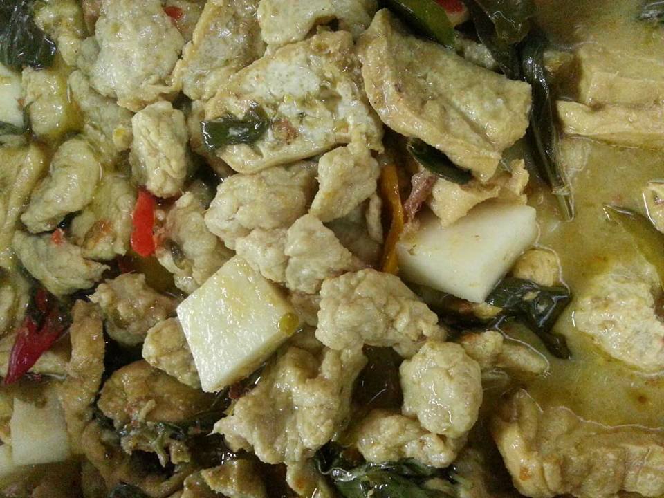 อร่อยเด็ด, ร้านข้าวต้มนายอ๋า, ร้านฟ้ามุ่ย, ร้านสุธาทิพย์, Blue Tree coffeebar, ร้านชั่งเส็ง ก๋วยเตี๋ยวลูกชิ้นปลา (เจ้เกียว), Pat Cafe Boraan แพท คาเฟ่ โบราณ, อ้วนโภชนา อาหารไทย อีสาน , ครัวป้าแดงบางลำพู, Cafe' Velodome