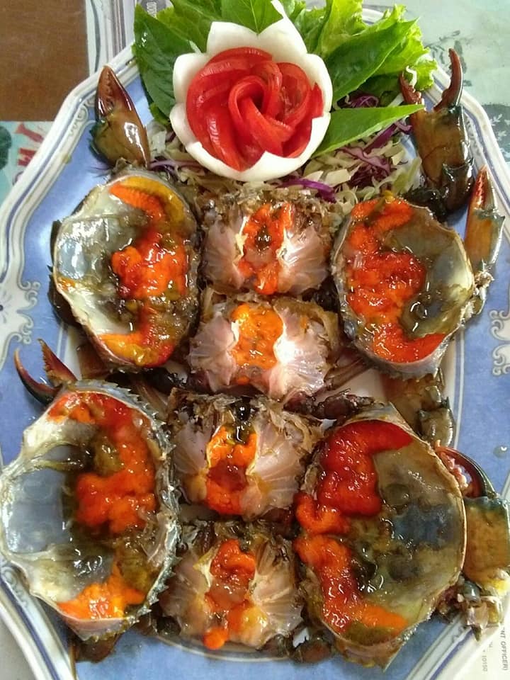 จ๊ะโอ๋ซีฟู๊ด, รุ่งฟ้า ซีฟู้ด, วิวทิวไม้ ซีฟู้ด, ครัวลุงแถม, ครัวแพขวัญใจซีฟู้ด บางขุนเทียน, ครัวน้าเนียมซีฟู้ด, ครัวนพเก้าซีฟู้ด, ครัวทับทิม ซีฟู้ด, ครัวพ่อกำนันซีฟู๊ด บางขุนเทียน-ชายทะเล, บ้านปองพลซีฟู้ด, ครัววลัยพร, ธารทะเลซีฟู้ด บางขุนเทียน-ชายทะเล, ฟาร์มสมใจซีฟู้ดส์ บางขุนเทียนชายทะเล, ครัวคุณอรซีฟู๊ดบางขุนเทียน