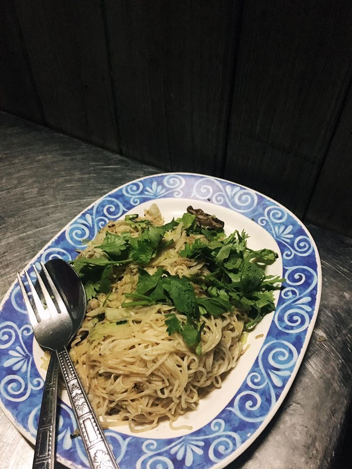 Recordoffee, มานพ สุกี้รถกระบะ, ก๋วยเตี๋ยวผัดงี่เง่า at เจ๊เบญ โอเดี้ยน, แดงราชาหอยทอด, ภัตตาคารกว้านสิ่วกี่, La Cabra Thailand, เจ๊คุ้งเกาเหลาเลือดหมู, ข้าวผัดปูตลาดน้อย