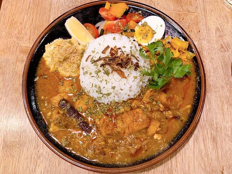 Pachi Bangkok, AINU Bar, Beer Belly Bkk, Cardroom BKK, She Bar, Rabbit Hole, Ekamai Beer House, SOHO BKK, Thonglor Yokocho トンロー横丁, Nowhere (โนแวร์), Another Round, HEAP Cafe' &amp; Restaurant