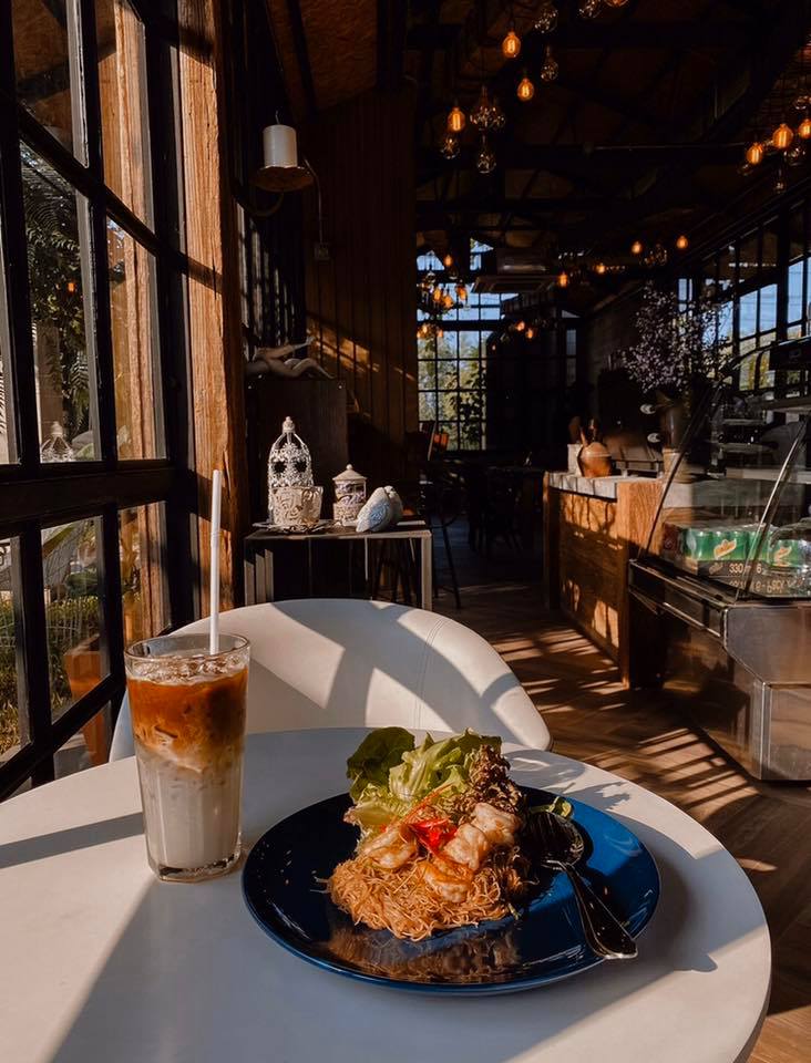 เรือนชายน้ำ Cafe&amp;Restaurant, ban.jingjo, See Sea Sun - แบบง่ายๆ, ขวัญข้าว ริเวอร์ไซด์, The sunflower cafe, KokoroCafe', FREJA Coffee &amp; Co, Rays River Cafe, Behind The Beans, พร้าวหอมคาเฟ่, Kinlamoon, House Cafe', บ้านสวนพาฝัน, La Bella Cafe, PakPap Cafe, ขมุน คาเฟ่ มหาชัย, Baanthaicafe, ดีกัน คาเฟ่, COCO CAFE'