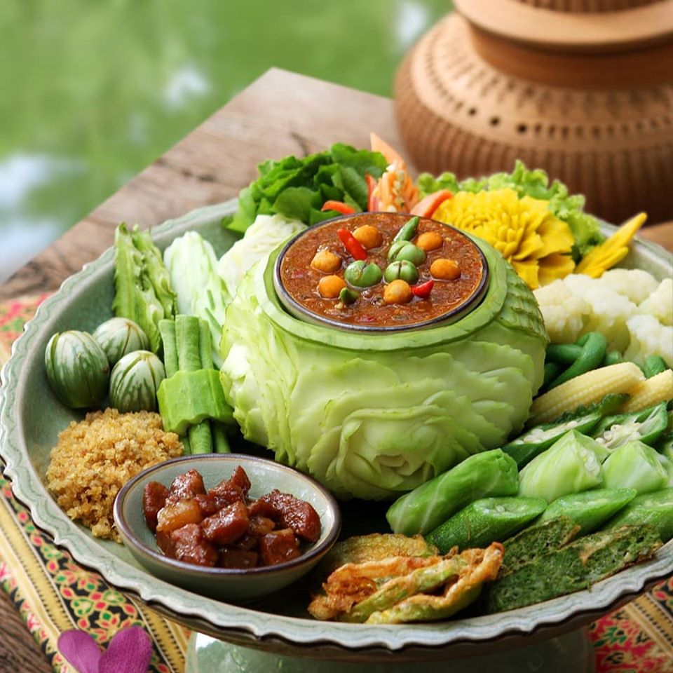 ครัวจำแลง แปลงกาย, ศรีตราด, Jirakaan Restaurant, เสวยซีฟู้ด, เรือนมัลลิการ์, ต้นเครื่อง, บ้านไอซ์, Gedhawa เก็ดถะหวา, Cr. ภาพทั้งหมดจาก Facebook Gedhawa Sukhumvit33, Madam Saranair มาดามสาระแหน่, ตะลิงปลิง สุขุมวิท 34, แสนสำราญที่แสนแสบ