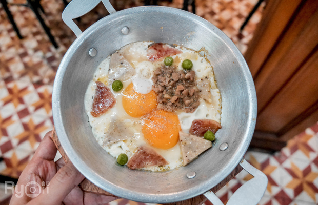 Anya Authentic Thai Cuisine, Kinu, สาขาเสาชิงช้า, ภูธรบาร์, ครัวอัปษร, สาขาถนนดินสอ, ขนมกุ๋ยช่ายเจ๊ต้อย, ตาชัยก๋วยเตี๋ยวสุโขทัย, โกปี๊เฮี้ยะไถ่กี่ ณ เสาชิงช้า, ไทยทำ เกาเหลาสมองหมู, จิต เตาถ่าน, ศิริพรโภชนา, มนต์ นมสด, เจ๊นี เผือกหิมะ, ลูกชิ้นหมูแพร่งนรา, นายอ้วนเย็นตาโฟเสาชิงช้า, สุขนิยม ขนมครกสิงคโปร์, ทิพย์สมัย ผัดไทยประตูผี, เช็งซิมอี๊ , สาขาเสาชิงช้า, Bite and Bond, ร้านติ่นฟง Tinn Feng, บรรพชน Bun Bar Chon, นมโจ เสาชิงช้า, ข้าวหมูแดงนายชุน