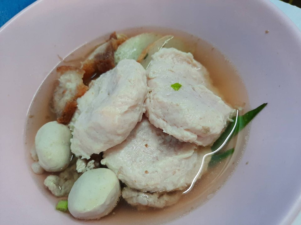 ก๋วยเตี๋ยวต้มยำเจ้ดำ200ปี, ก๋วยเตี๋ยวต้มยำนายฮัน, ปากแดงก๋วยเตี๋ยวต้มยำ, บ้านก๋วยเตี๋ยวต้มยำหมูเด้ง ลาดพร้าว101, ก๋วยเตี๋ยวต้มยำไข่ลาวา, ก๋วยเตี๋ยวต้มยำกากหมู สูตรโบราณ ท่าน้ำนนท์, เด็กเส้น, พี่อ้อ ก๋วยเตี๋ยวต้มยำกุ้ง