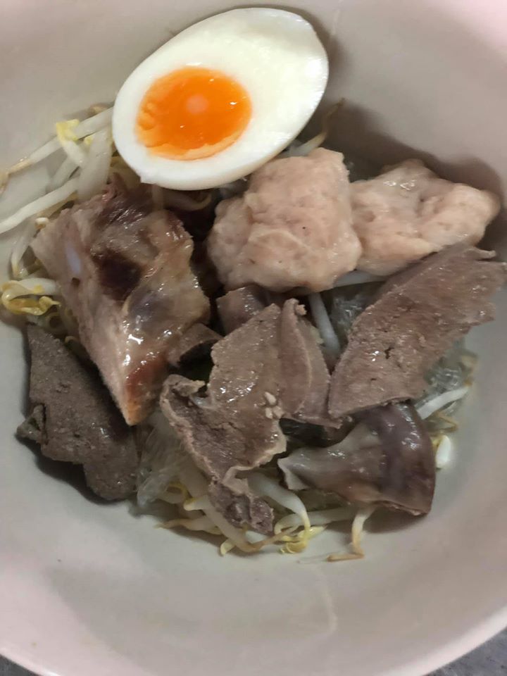 ก๋วยเตี๋ยวต้มยำเจ้ดำ200ปี, ก๋วยเตี๋ยวต้มยำนายฮัน, ปากแดงก๋วยเตี๋ยวต้มยำ, บ้านก๋วยเตี๋ยวต้มยำหมูเด้ง ลาดพร้าว101, ก๋วยเตี๋ยวต้มยำไข่ลาวา, ก๋วยเตี๋ยวต้มยำกากหมู สูตรโบราณ ท่าน้ำนนท์, เด็กเส้น, พี่อ้อ ก๋วยเตี๋ยวต้มยำกุ้ง