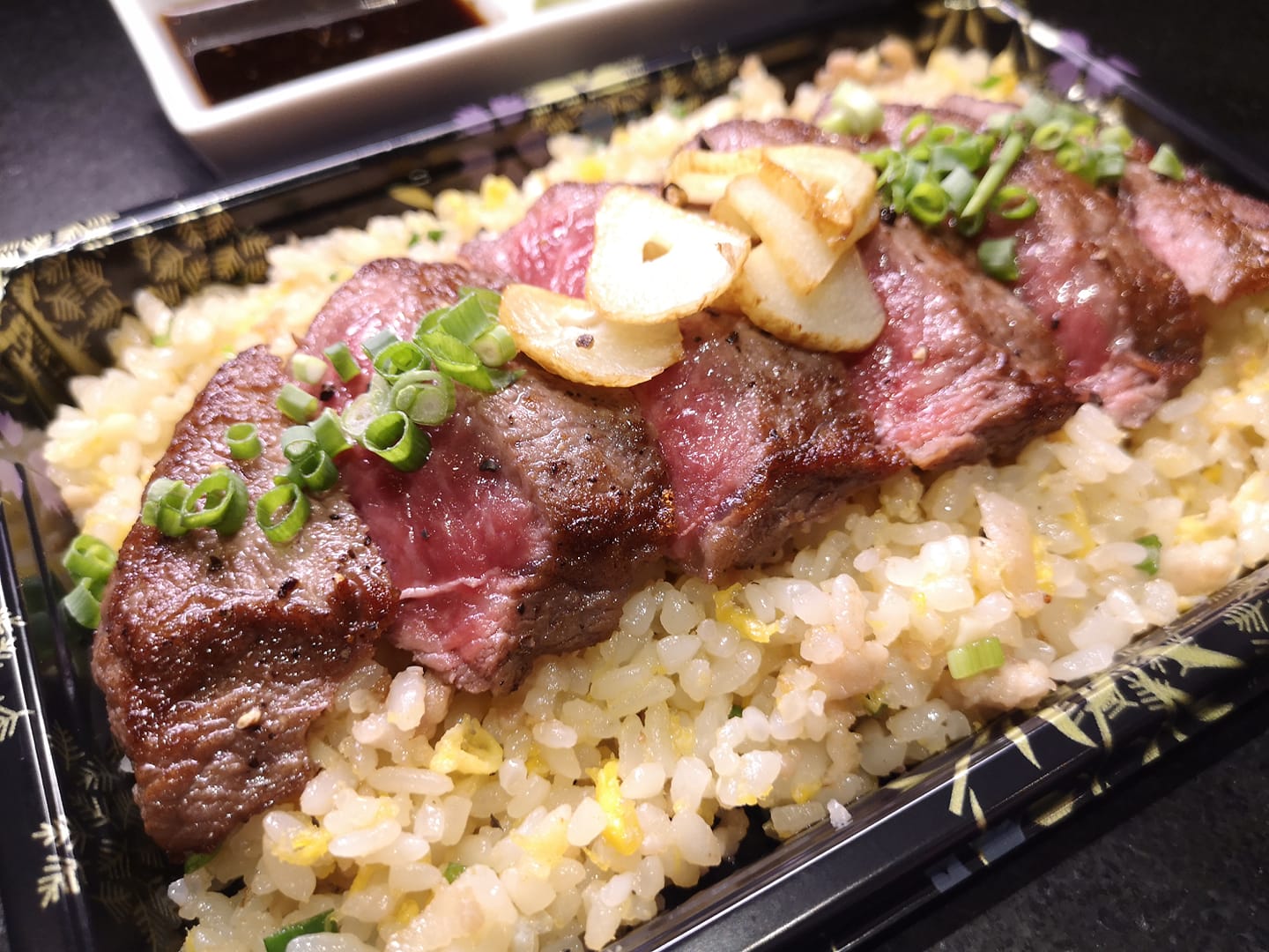 Little Sunshine Cafe, Woo Tender Bangkok, L'Escargot Bistro, Hyde &amp; Seek, Lyon French Cuisine, Sushi Niwa Bangkok, Witch's Oyster Tavern, YOKA YOKA, Neil's Bake Shoppe, Kinlenn Eatery &amp; Play, บ้านกลมกิ๊ก