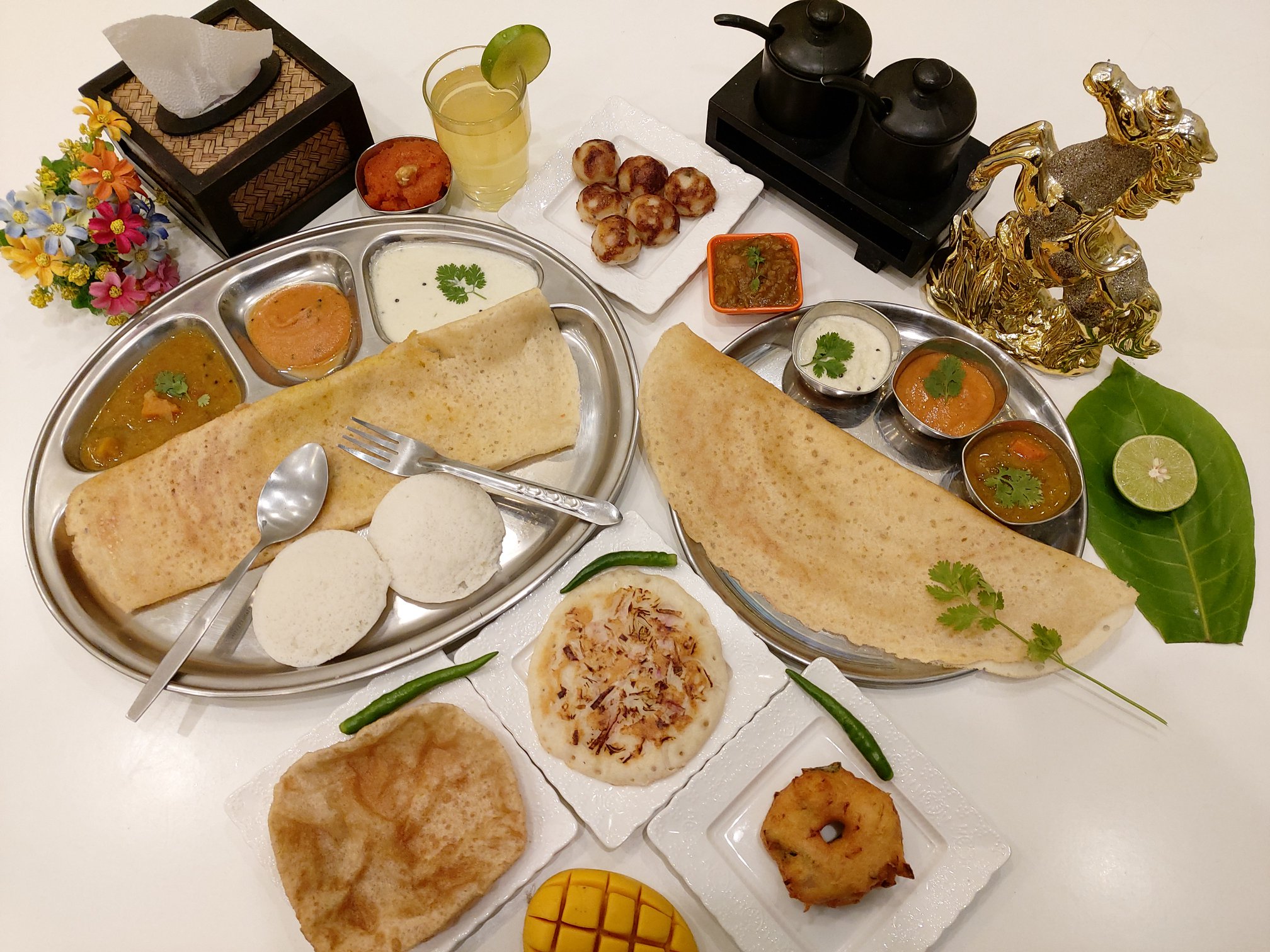 CURRY IN BOXES, Zafran Eatery, Tony's Restaurant พาหุรัด, Indian Essence Art, Indian Cuisine , Deven Chef Restaurant, Spicy by Nature, Indian Food 17 ถนนเจริญนคร, Amritsr, Indus, Royal India