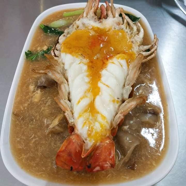 Cypher Gelato, สุกี้จินดา, สาขาลาดพร้าววังหิน, เถ่าชิ่ว น้ำเต้าหู้มือหนึ่ง, เตาถ่าน หมูกระทะ, Unfinished Coffee Roaster, เซี้ยม ก๋วยเตี๋ยวสุโขทัย วังหิน, เครปป้าเฉื่อย, สาขา Plaza Lagoon, เฝอ'54, สาขาลาดพร้าววังหิน 60, ซ้งเป็ดพะโล้, ผัดไทยวังหิน Showปัง, ราดหน้าฟาไฉ, โกวนัน, โกวใหญ่ ก๋วยเตี๋ยวหมูต้มยำ, รัตนา ราชาบะหมี่เกี๊ยวข้าวหมูแดง, ทวีชัยเป็ดพะโล้, กล้วยทอดล้านช้าง, Wood Café, หมูมาไก่ไป, เลิศทิพย์วังหิน, ก๋วยเตี๋ยวต้มยำไข่ลาวา, Buta Shabu, โก โรตีชาชัก ลาดพร้าววังหิน