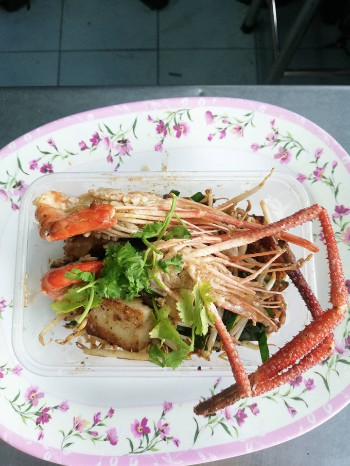 บ้านใหญ่ผัดไทยเตาถ่าน, ผัดไทยคุณยาย เสนาวิลล่า, ซอย7 แฮปปี้แลนด์, ผัดไทยหน้าช่องฯ, ผัดไทยายแถม ถนนวิสุทธิกษัตริย์, ทิพย์สมัย ผัดไทยประตูผี, ลุงภา ผัดไทย เจ้าเก่า, ผัดไทยเสวย ลาดพร้าว71, ประทุมทิพย์ผัดไทย, ผัดไทยวังหิน Showปัง, พรพิมลผัดไทย หอยทอด ราดซอสมันกุ้งรัชดา3แยก8 , เฮงหอยทอดชาวเล, ผัดไทยไฟทะลุ, ผัดไท นรกแตก, ผัดไทยรสเด็ดวงเวียนใหญ่ ไม่ใส่ผงชูรส, สอบถามเพิ่มเติม โทร. 02 438 8388, ผัดไทเทเวศร์ 359