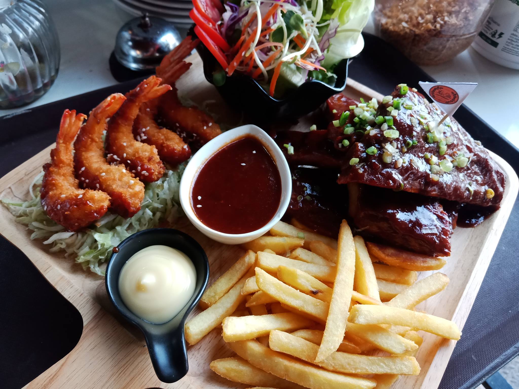 อะนะตะการ์เดนชิล, ดาวคะนองลำพูน, เฮียจั๊ว เกาเหลาเลือดหมู, ข้าวซอยบ้านยอง, ขนมเส้นหม้อดิน, Lap-Lungnil Fanpage-ร้านลาบลุงนิล ลำพูน, ร้านอาหาร ม่วนใจ๋ปลาจุ่ม ลำพูน, ก๋วยเตี๋ยวหมูตุ๋นลำไย, ก๋วยเตี๋ยวคุณแดง, เตี๋ยวสุขใจ “อัพเกรด”, My Vietnam Lamphun - มายเวียดนามลำพูน, NA TEA TIME, Chef's house