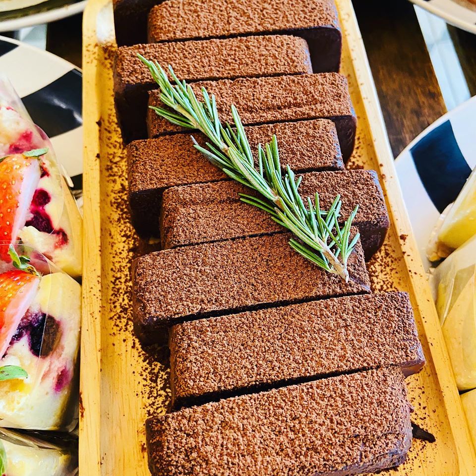 YOO CHAN CAFE, เล เกลือ คาเฟ่, Momentum Cafe, Sugar Dish Homemade Cake, แดดส่องคาเฟ่, Chan Cafe', URSular Cafe, ปูจ๋าคาเฟ่ จันทบุรี, บางเวลา กาแฟและแกลเลอรี่