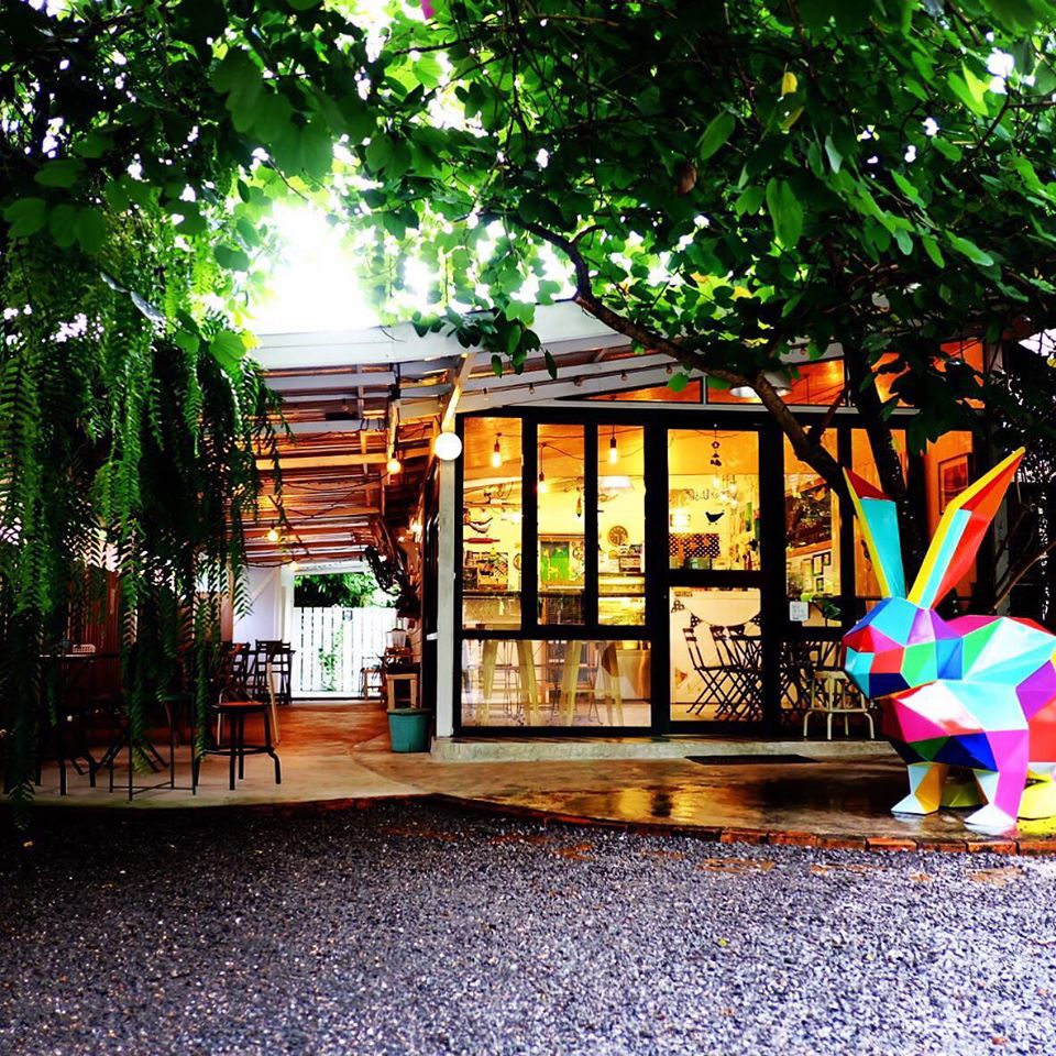 YOO CHAN CAFE, เล เกลือ คาเฟ่, Momentum Cafe, Sugar Dish Homemade Cake, แดดส่องคาเฟ่, Chan Cafe', URSular Cafe, ปูจ๋าคาเฟ่ จันทบุรี, บางเวลา กาแฟและแกลเลอรี่