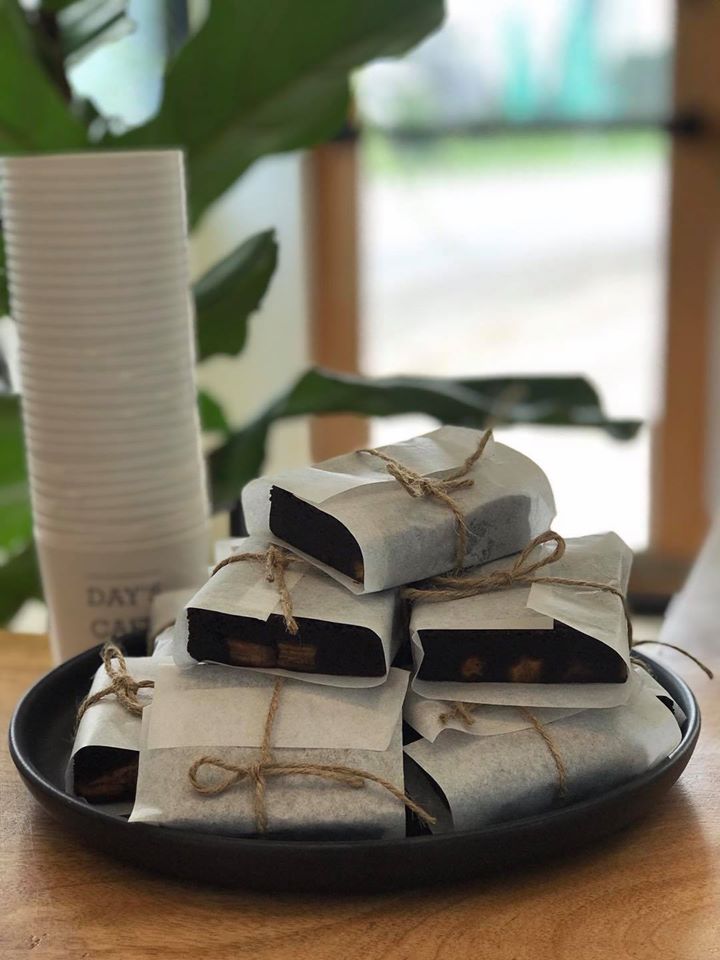 BOHO STORY CAFE, Z2 Cafe, Cafe ริมบัว กาญจนบุรี, DAY'S CAFE, RAVI RIVA CAFE, มีนา cafe', ลำยวน กาญจนบุรี