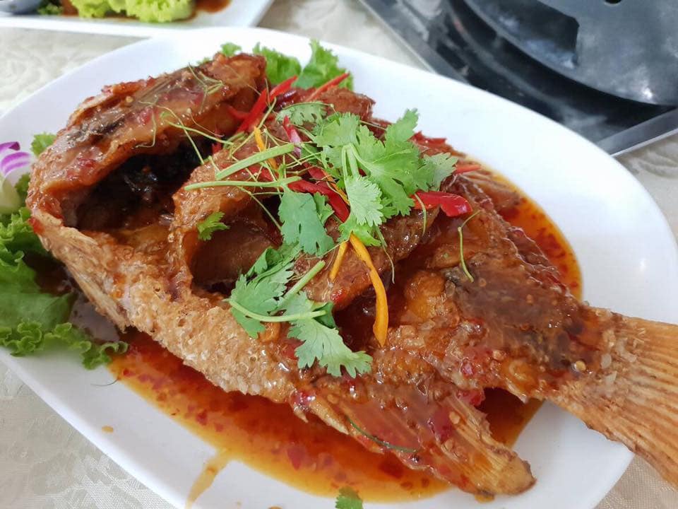 อุ่นใจริเวอร์ไซด์, สมพงศ์ ซีฟู๊ด, แป๊ะเก๊า โภชนา, ครัวบ้านเปิ้ล, ครัวปีกไม้, PLAY FARM Restaurant, เปียอู๋ โภชนา, ส้มตำดนตรี, สาขาเทพารักษ์, นายหมาทะเลมีชีวิต ตำหรุ, ครัวบุญเลิศ บางปู