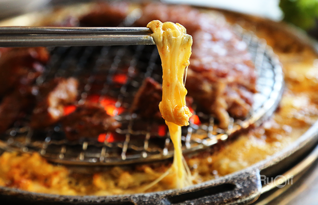 Baan suki, Y.O.U หมูกระทะ, JJANG restaurant and BBQ, ฮ่องเต้ สุกี้-ปิ้งย่าง บุฟเฟ่ต์, สุกี้ตี๋น้อย, สาขาเลียบด่วนเอกมัยรามอินทรา, BestBeef, ปิ้ง-ย่างเทวดา, Happy Suki, 18 มงกุฎ สุกี้-ชาบู, สุกี้ดารา, อร่อยติ่มซำ สุกี้สไตล์ฮ่องกง