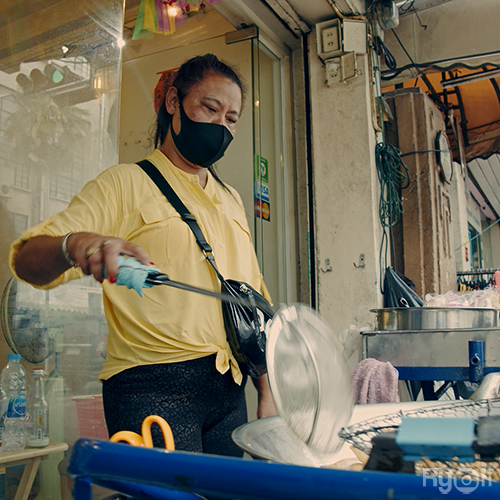 ครัวส้มหอม, Buttercoffs., แดง โภชนา, ลูกชิ้นปลากรายทอด ชัย เศรษฐีเรือทอง, นายอ้วนเย็นตาโฟเสาชิงช้า, ตาชัยก๋วยเตี๋ยวสุโขทัย, 3rd CAFÉ, เหลี่ยมนมสด, ลูกชิ้นหมูแพร่งนรา, เจ๊นี เผือกหิมะ, ภูธรบาร์, โกปี๊เฮี้ยะไถ่กี่ ณ เสาชิงช้า, นมโจ เสาชิงช้า, ข้าวหมูแดงนายชุน, มนต์ นมสด