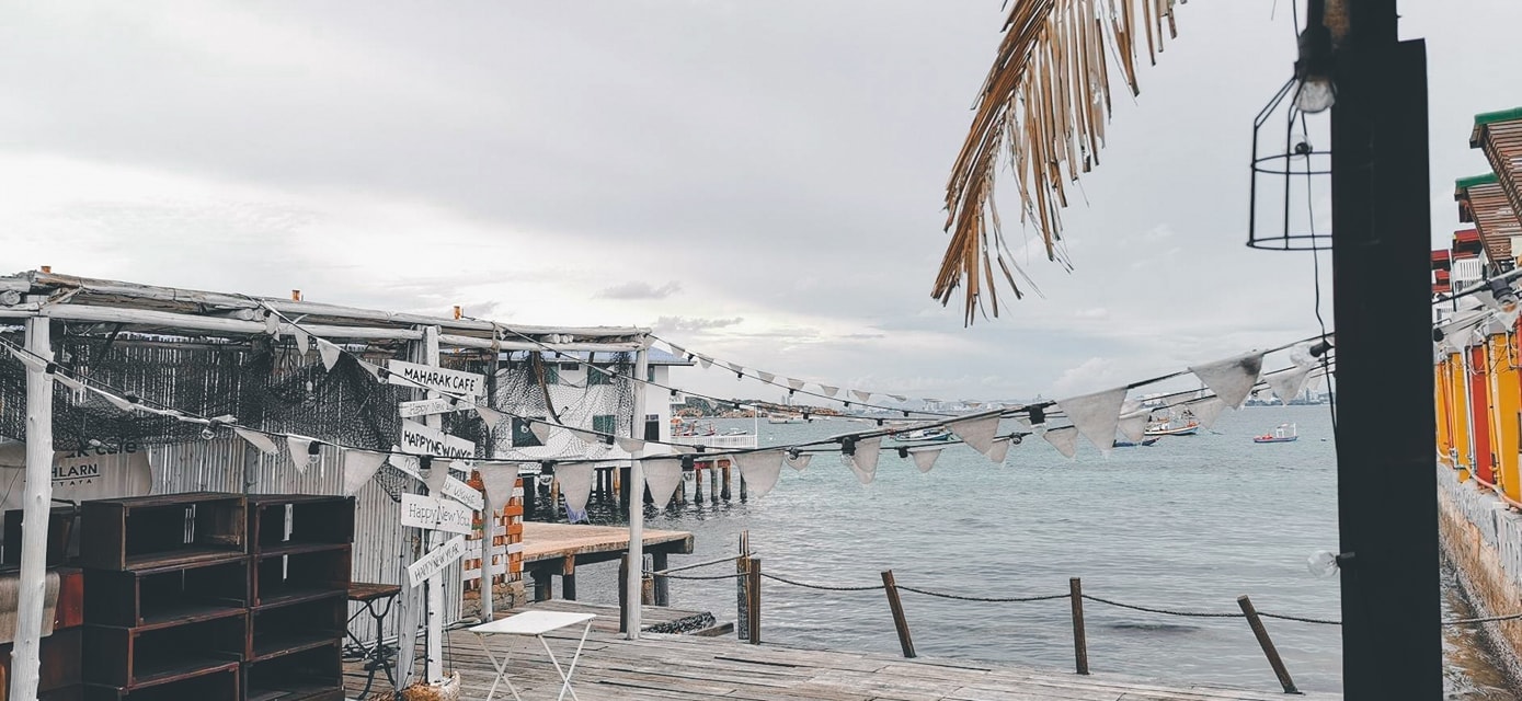 Pakron - พักร้อน เกาะล้าน, Fat Submarine Cafe, เกาะล้านคอฟฟี่แคมป์, Maharak Cafe, Never too small kohlarn, Love on sea, บัวลอยวันวานคาเฟ่ เกาะล้าน