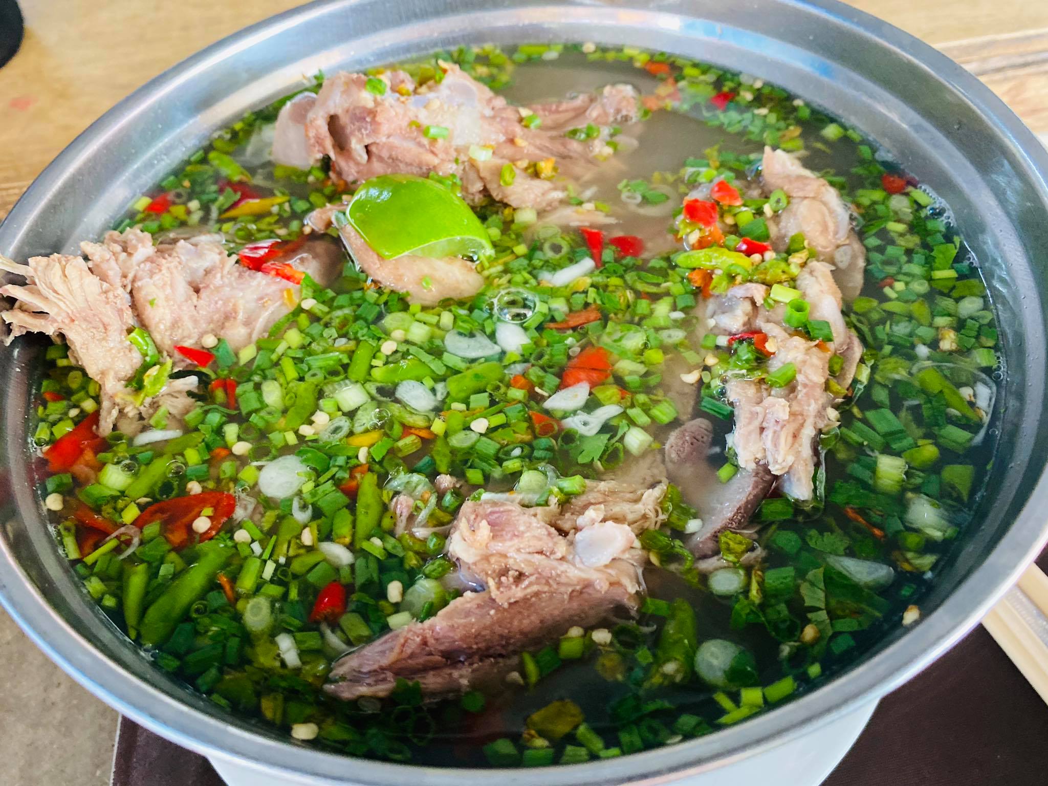 Cypher Gelato, สุกี้จินดา, สาขาลาดพร้าววังหิน, เถ่าชิ่ว น้ำเต้าหู้มือหนึ่ง, เตาถ่าน หมูกระทะ, Unfinished Coffee Roaster, เซี้ยม ก๋วยเตี๋ยวสุโขทัย วังหิน, เครปป้าเฉื่อย, สาขา Plaza Lagoon, เฝอ'54, สาขาลาดพร้าววังหิน 60, ซ้งเป็ดพะโล้, ผัดไทยวังหิน Showปัง, ราดหน้าฟาไฉ, โกวนัน, โกวใหญ่ ก๋วยเตี๋ยวหมูต้มยำ, รัตนา ราชาบะหมี่เกี๊ยวข้าวหมูแดง, ทวีชัยเป็ดพะโล้, กล้วยทอดล้านช้าง, Wood Café, หมูมาไก่ไป, เลิศทิพย์วังหิน, ก๋วยเตี๋ยวต้มยำไข่ลาวา, Buta Shabu, โก โรตีชาชัก ลาดพร้าววังหิน