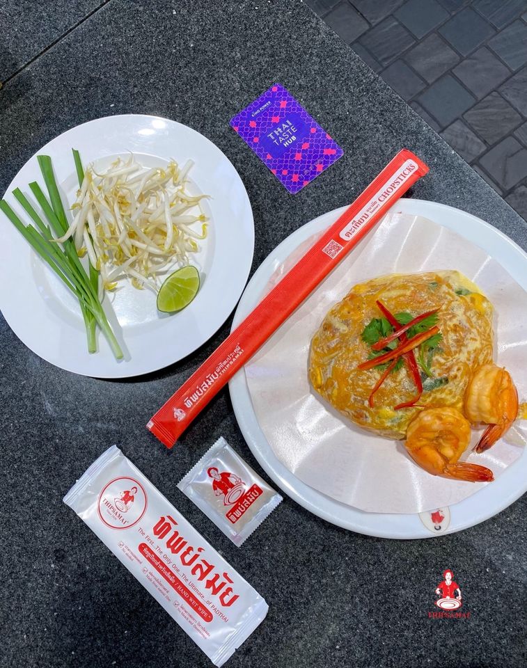 Anya Authentic Thai Cuisine, Kinu, สาขาเสาชิงช้า, ภูธรบาร์, ครัวอัปษร, สาขาถนนดินสอ, ขนมกุ๋ยช่ายเจ๊ต้อย, ตาชัยก๋วยเตี๋ยวสุโขทัย, โกปี๊เฮี้ยะไถ่กี่ ณ เสาชิงช้า, ไทยทำ เกาเหลาสมองหมู, จิต เตาถ่าน, ศิริพรโภชนา, มนต์ นมสด, เจ๊นี เผือกหิมะ, ลูกชิ้นหมูแพร่งนรา, นายอ้วนเย็นตาโฟเสาชิงช้า, สุขนิยม ขนมครกสิงคโปร์, ทิพย์สมัย ผัดไทยประตูผี, เช็งซิมอี๊ , สาขาเสาชิงช้า, Bite and Bond, ร้านติ่นฟง Tinn Feng, บรรพชน Bun Bar Chon, นมโจ เสาชิงช้า, ข้าวหมูแดงนายชุน