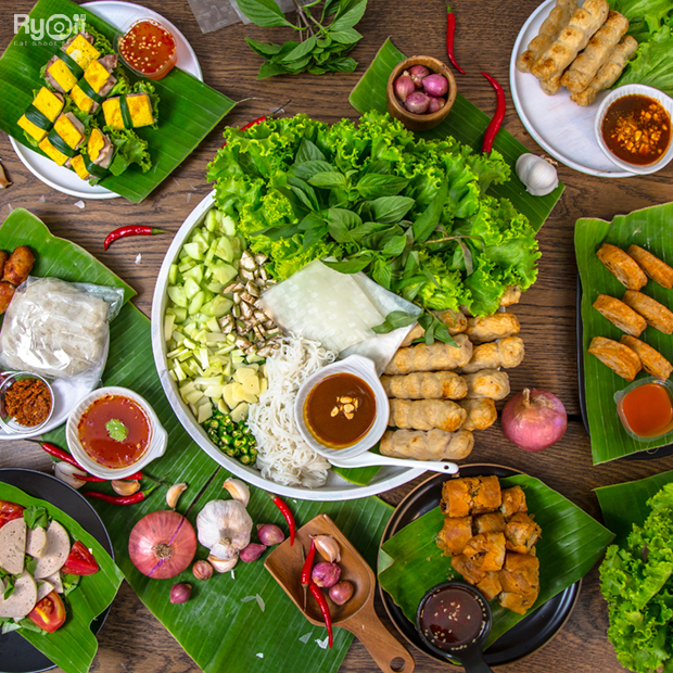 อิ่มเอิบแหนมเนือง, แอมเฮือง อาหารเวียตนาม, M.J. แหนมเนือง หนองคาย พลับพลาชัย, Arunee Cuisine, เชิญตะวัน, คำม่วน แหนมเนือง, สาขาหทัยราษฏร์, บ้านเวียดนาม คลอง4, Winner House, Pho Van, พี่หยองแหนมเนือง, วิลลี่แหนมเนือง Delivery, So Saigon เมืองทองธานี, กรีน แหนมเนือง, Saigon Recipe, Eat Viet, ครัวเมืองเว้ ลาว-ญวน, แหนมเนืองลับแล, แหนมเนืองคุณอ้อ, ลองดู, SAIGON VIETNAMESE RESTAURANT, โรงแรม ASIA HOTEL, VT แหนมเนือง, สาขาพระราม9, MJ แหนมเนืองอาหารเวียดนาม-อีสาน ทวีวัฒนา, ยัมมี่ แหนมเนือง เซ็นจูรี่ อ่อนนุช, Thuyền, แหนมเนืองนายช่าง Delivery