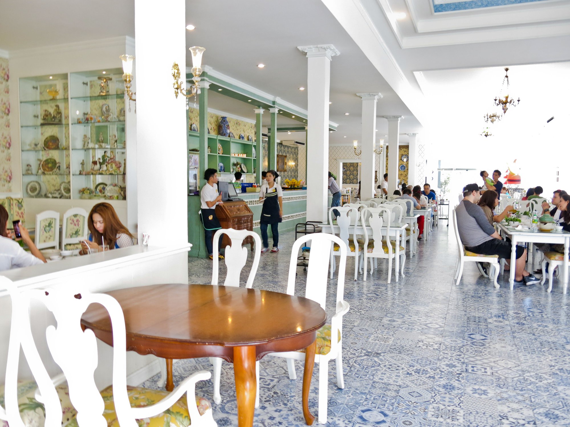 อิ่มเอิบแหนมเนือง, แอมเฮือง อาหารเวียตนาม, M.J. แหนมเนือง หนองคาย พลับพลาชัย, Arunee Cuisine, เชิญตะวัน, คำม่วน แหนมเนือง, สาขาหทัยราษฏร์, บ้านเวียดนาม คลอง4, Winner House, Pho Van, พี่หยองแหนมเนือง, วิลลี่แหนมเนือง Delivery, So Saigon เมืองทองธานี, กรีน แหนมเนือง, Saigon Recipe, Eat Viet, ครัวเมืองเว้ ลาว-ญวน, แหนมเนืองลับแล, แหนมเนืองคุณอ้อ, ลองดู, SAIGON VIETNAMESE RESTAURANT, โรงแรม ASIA HOTEL, VT แหนมเนือง, สาขาพระราม9, MJ แหนมเนืองอาหารเวียดนาม-อีสาน ทวีวัฒนา, ยัมมี่ แหนมเนือง เซ็นจูรี่ อ่อนนุช, Thuyền, แหนมเนืองนายช่าง Delivery