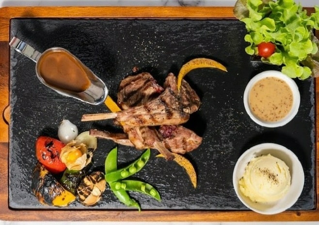 สเต๊ก 2 แคว เขาใหญ่, Vano's Steak, Bigger' Burger &amp; Steak, VinCotto, Studer Restaurant, Sireena Italian Restaurant, เชฟ สมพงษ์ ปากช่อง, ROMA Khaoyai, บ้านแม่สเต็กตัวพ่อ, Steak in Khaoyai, Prime 19