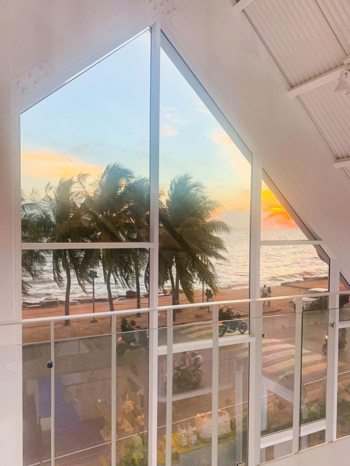 Way Coffee House, Piccolo BangSaen, Peaceful Cafe, Artory.cafe.crafts, Cubbie ‘s, To Die For Coffee, U Cafe &amp; Bakery, A blank coffee, Coffee Train, WON HOUSE, Standtall Coffee, Small House Coffee 