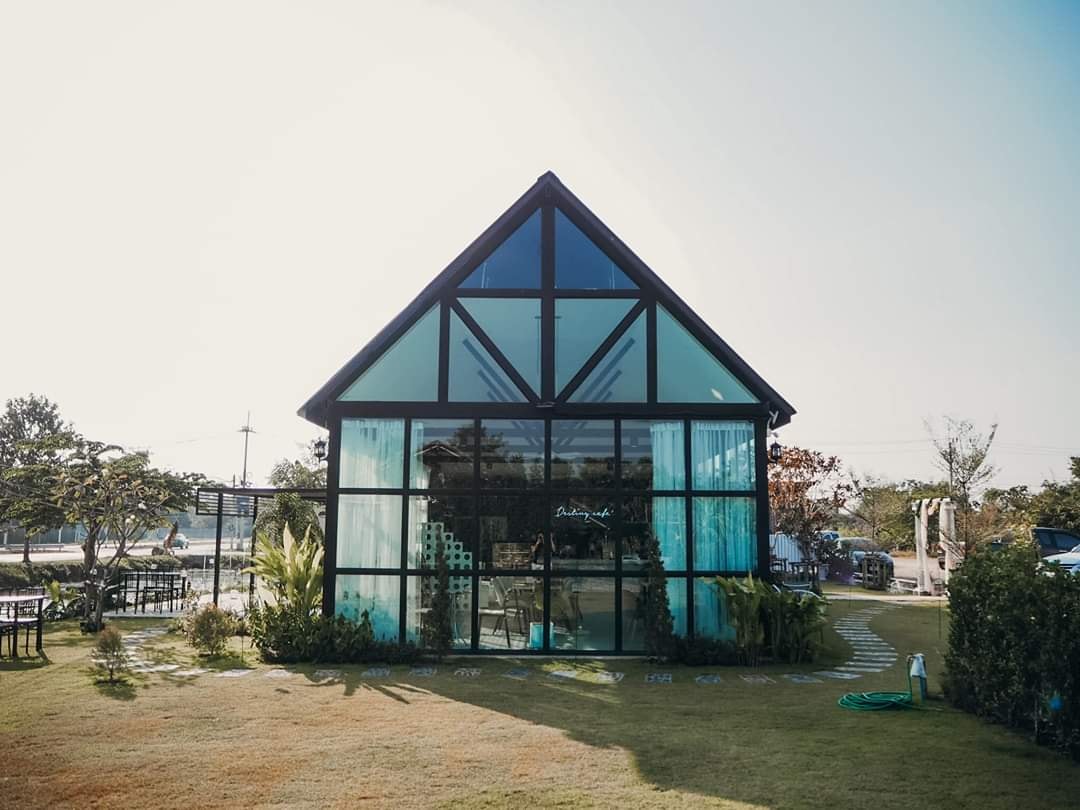 Autumn haus, YOJU Cafe, Lemon Me Farm, STARTCafé, Lot no.8 cafe, 23 cafe and bistro, STAY WITH TREE cafe, April Flavors cafe, Destiny cafe', บ้านปายนา, DUBUA CAFE, House of Chandra - เสน่ห์จันทน์ , 11 Elephant Dessert Cafe, Hangar Cafe', Merce Cafe & Restaurant, Ton Khao Terrace, O2 Kaffee & Bistro, Pomelo Cafe, Little tree, Chinu Coffee