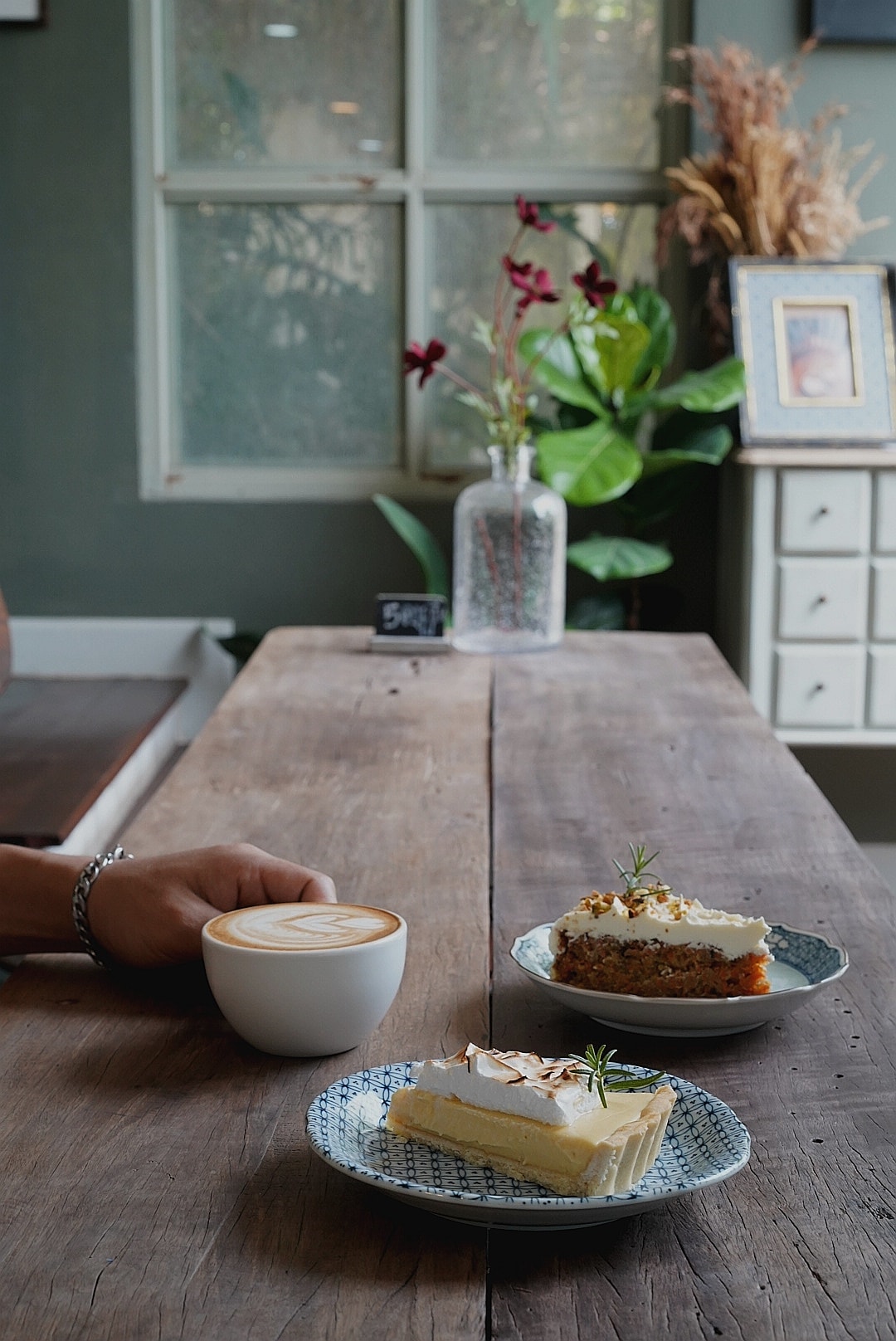 Autumn haus, YOJU Cafe, Lemon Me Farm, STARTCafé, Lot no.8 cafe, 23 cafe and bistro, STAY WITH TREE cafe, April Flavors cafe, Destiny cafe', บ้านปายนา, DUBUA CAFE, House of Chandra - เสน่ห์จันทน์ , 11 Elephant Dessert Cafe, Hangar Cafe', Merce Cafe & Restaurant, Ton Khao Terrace, O2 Kaffee & Bistro, Pomelo Cafe, Little tree, Chinu Coffee