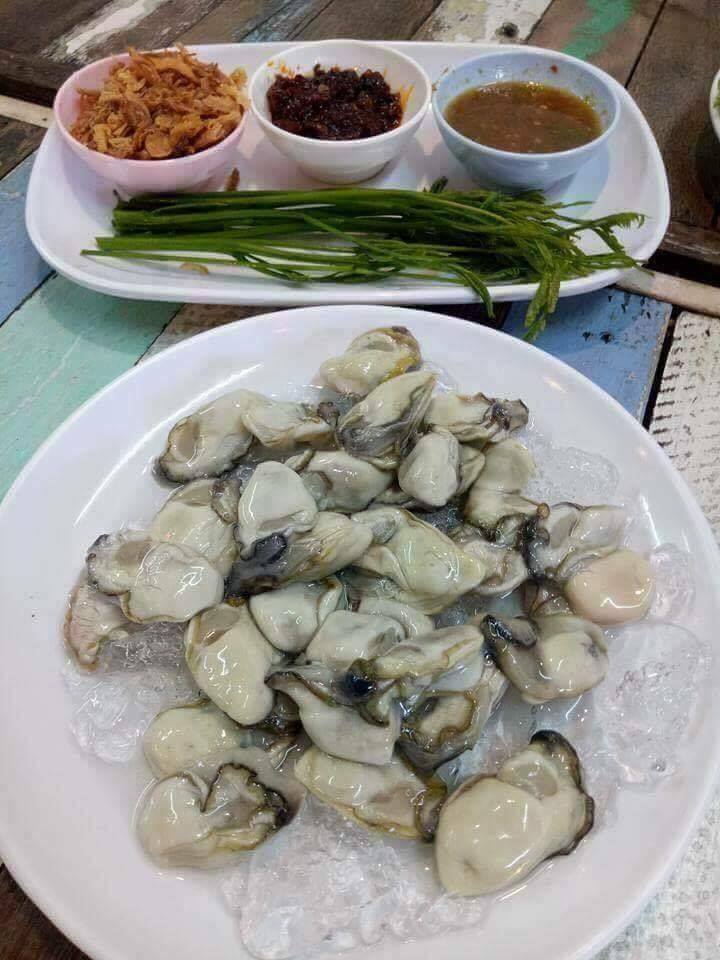 ก๋วยเตี๋ยวต้มยำกากหมูสูตรโบราณ ท่าน้ำนนท์, กินปูเมืองนนท์, ข้าวผัดโบราณ ท่าน้ำนนท์, นนท์ตำแหลก, ขนมฝรั่งแม่ไน้ ตลาดนนทบุรี, Nont Bakery, เจ๊ตาหมูสะเต๊ะ, ปัง ปัง 85 องศา, เกาเหลาเมืองนนท์