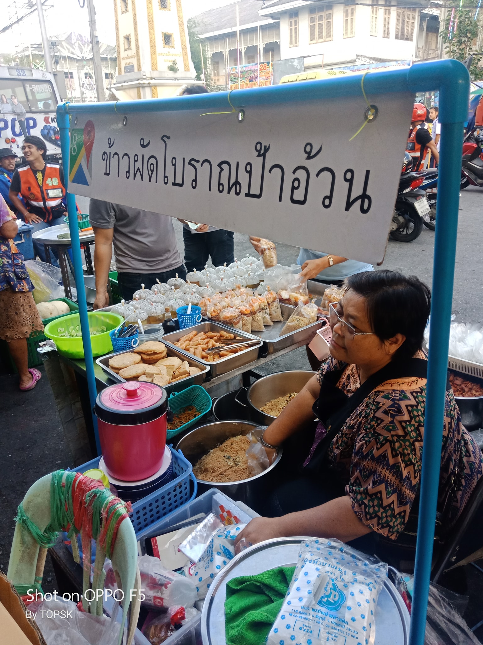ก๋วยเตี๋ยวต้มยำกากหมูสูตรโบราณ ท่าน้ำนนท์, กินปูเมืองนนท์, ข้าวผัดโบราณ ท่าน้ำนนท์, นนท์ตำแหลก, ขนมฝรั่งแม่ไน้ ตลาดนนทบุรี, Nont Bakery, เจ๊ตาหมูสะเต๊ะ, ปัง ปัง 85 องศา, เกาเหลาเมืองนนท์