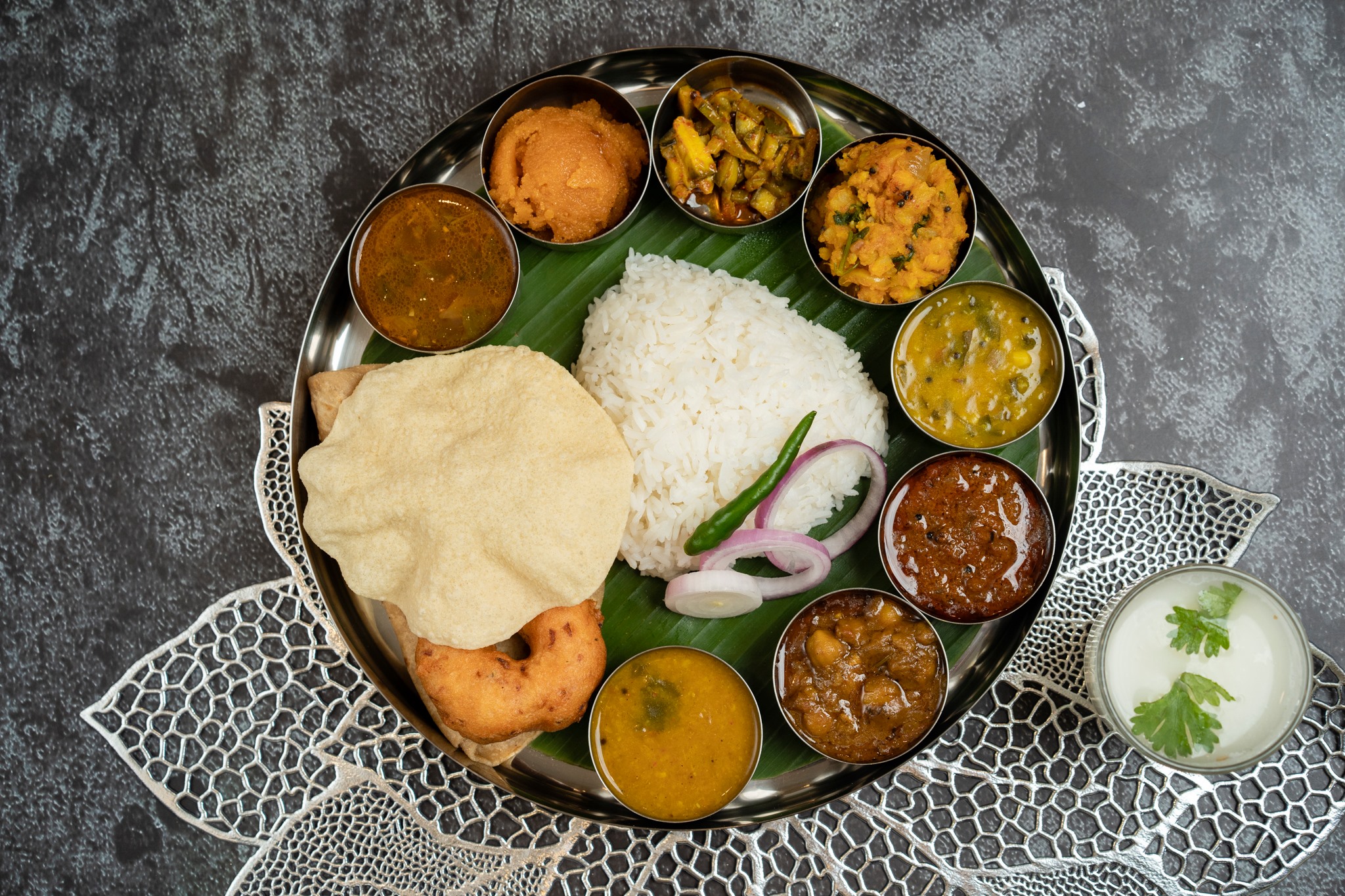 CURRY IN BOXES, Zafran Eatery, Tony's Restaurant พาหุรัด, Indian Essence Art, Indian Cuisine , Deven Chef Restaurant, Spicy by Nature, Indian Food 17 ถนนเจริญนคร, Amritsr, Indus, Royal India