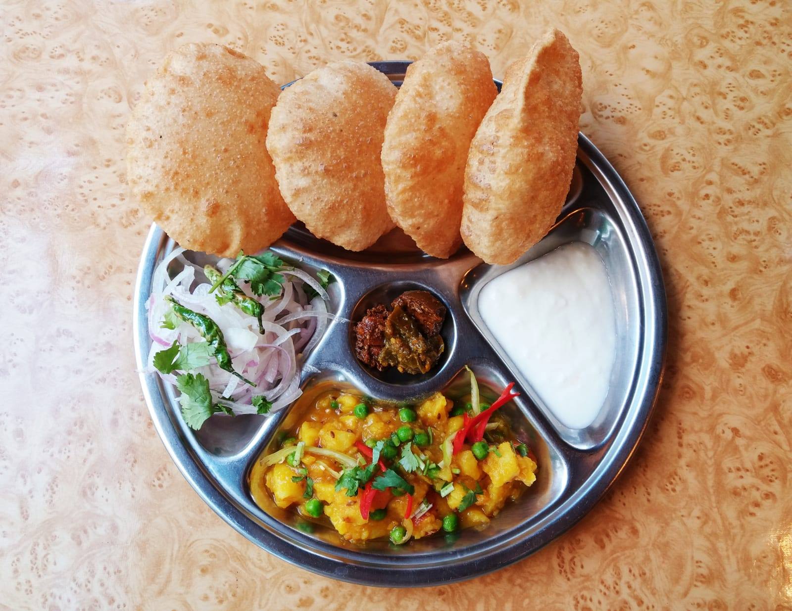 CURRY IN BOXES, Zafran Eatery, Tony's Restaurant พาหุรัด, Indian Essence Art, Indian Cuisine , Deven Chef Restaurant, Spicy by Nature, Indian Food 17 ถนนเจริญนคร, Amritsr, Indus, Royal India