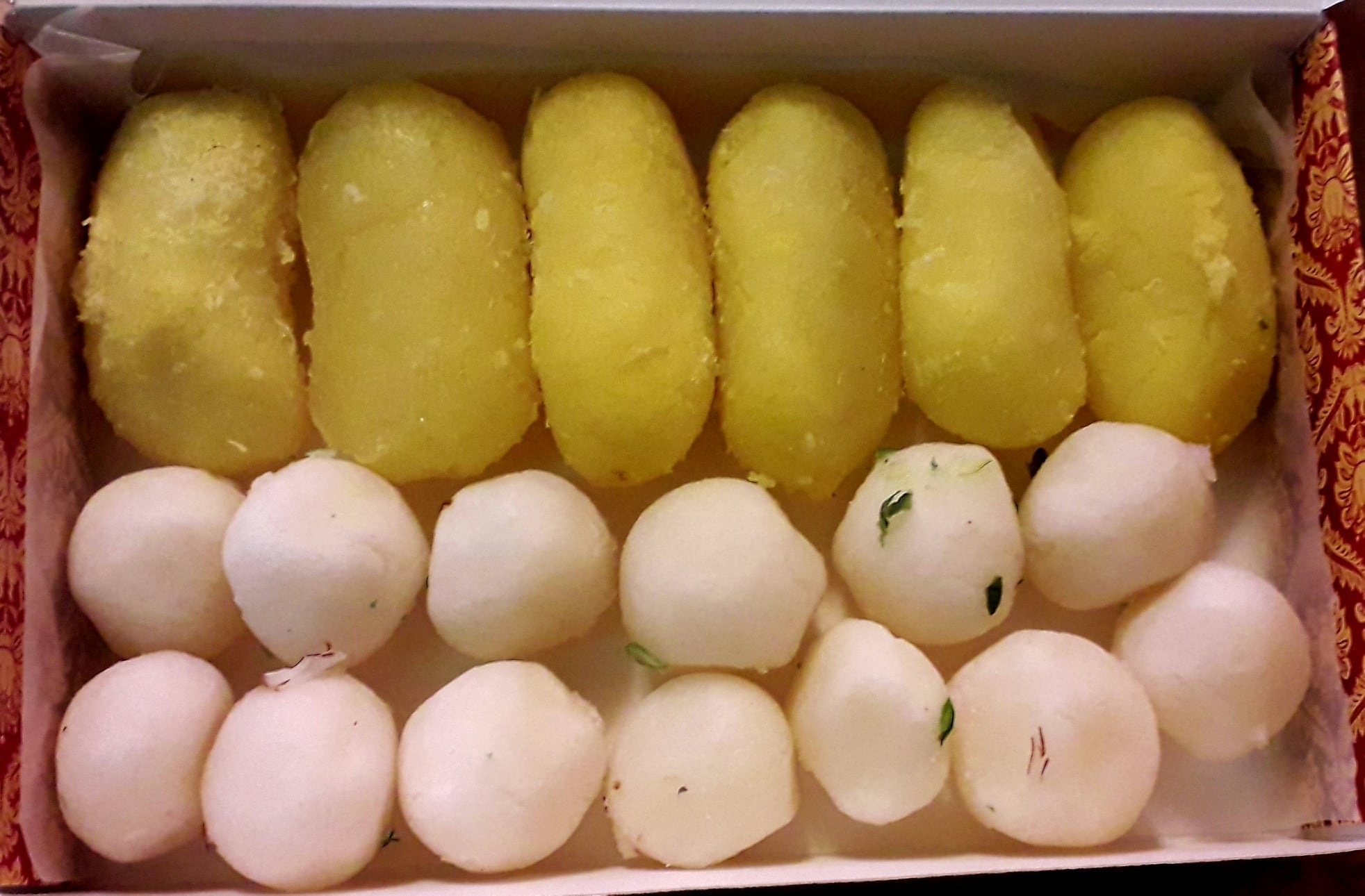 CURRY IN BOXES, Zafran Eatery, Tony's Restaurant พาหุรัด, Indian Essence Art, Indian Cuisine , Deven Chef Restaurant, Spicy by Nature, Indian Food 17 ถนนเจริญนคร, Amritsr, Indus, Royal India