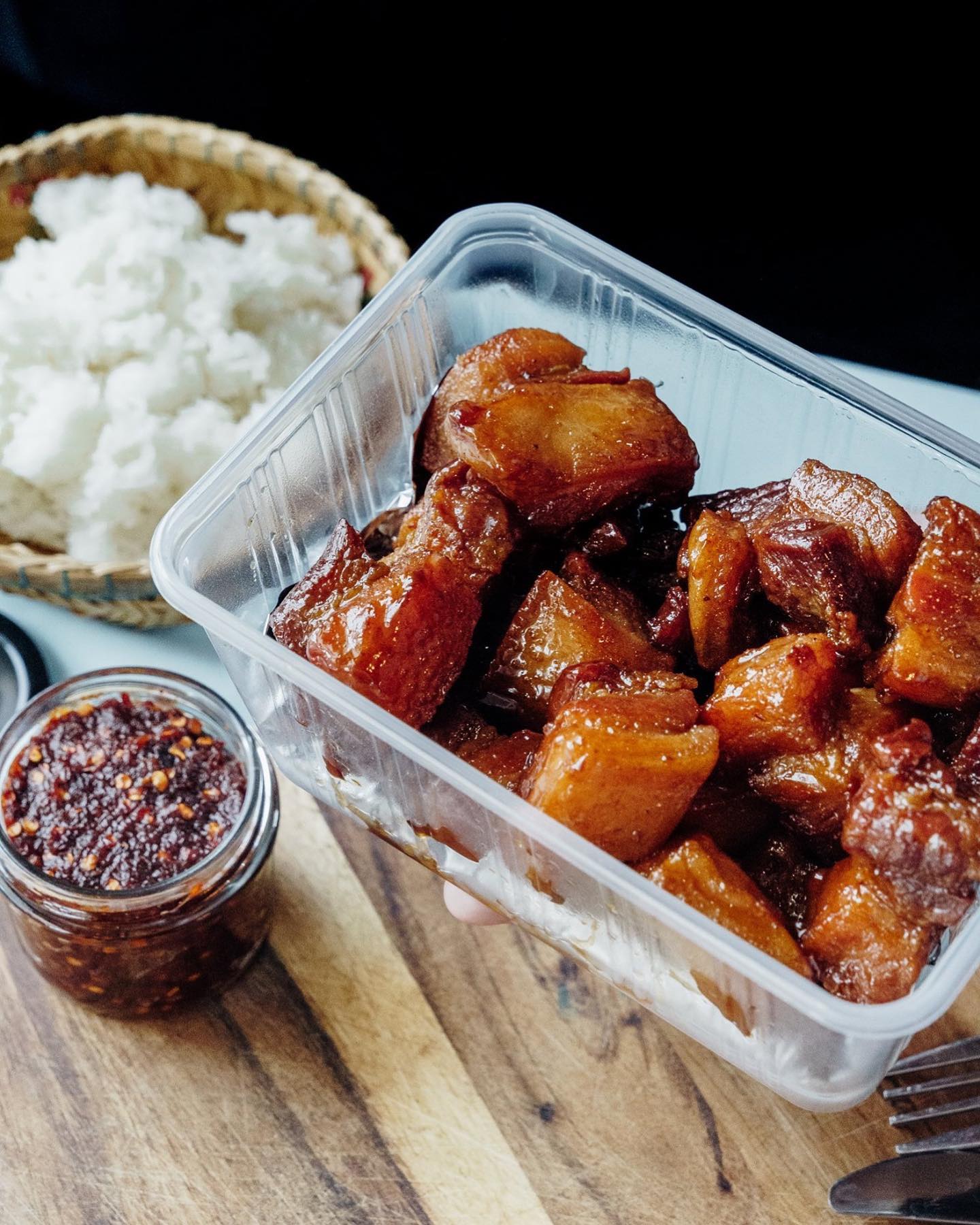 แชมป์ข้าวหมูทอด, สาขาพัทยา, หมูทอด BunBun, หมูทอด โพธิ์งาม - Rare Item, เหนียวหมู DRIVE THRU by i-Dle, ติดลม หมูทอดปลาร้า Delivery, หมูทอดเบรกแตก, หมูทอดจับกัง, หมูทอดราชวัตร, กินกันหมูทอด, หมูทอดติดฟัน, หมูหม้อเทพ, หมูทอดชาววัง, หมูทอดเจ๊จง, เฮงจัง หมูกระเทียม, Zaabmootod, ซุปเปอร์หมูทอด, แม่น้อยหมูทอด