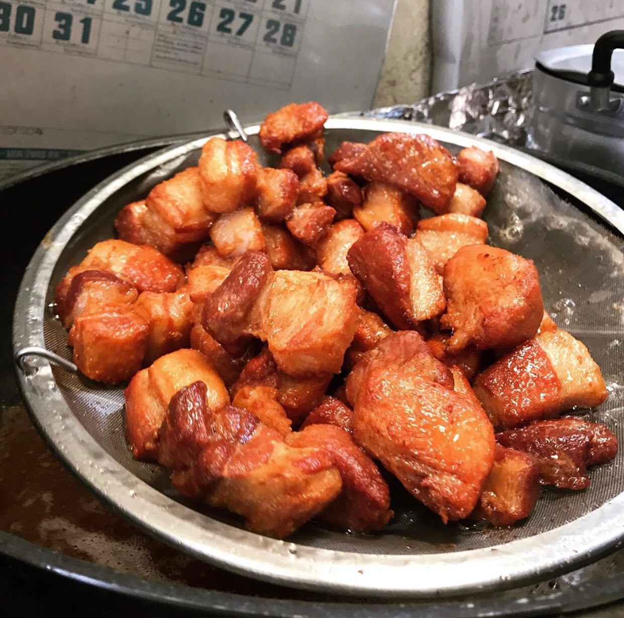 แชมป์ข้าวหมูทอด, สาขาพัทยา, หมูทอด BunBun, หมูทอด โพธิ์งาม - Rare Item, เหนียวหมู DRIVE THRU by i-Dle, ติดลม หมูทอดปลาร้า Delivery, หมูทอดเบรกแตก, หมูทอดจับกัง, หมูทอดราชวัตร, กินกันหมูทอด, หมูทอดติดฟัน, หมูหม้อเทพ, หมูทอดชาววัง, หมูทอดเจ๊จง, เฮงจัง หมูกระเทียม, Zaabmootod, ซุปเปอร์หมูทอด, แม่น้อยหมูทอด