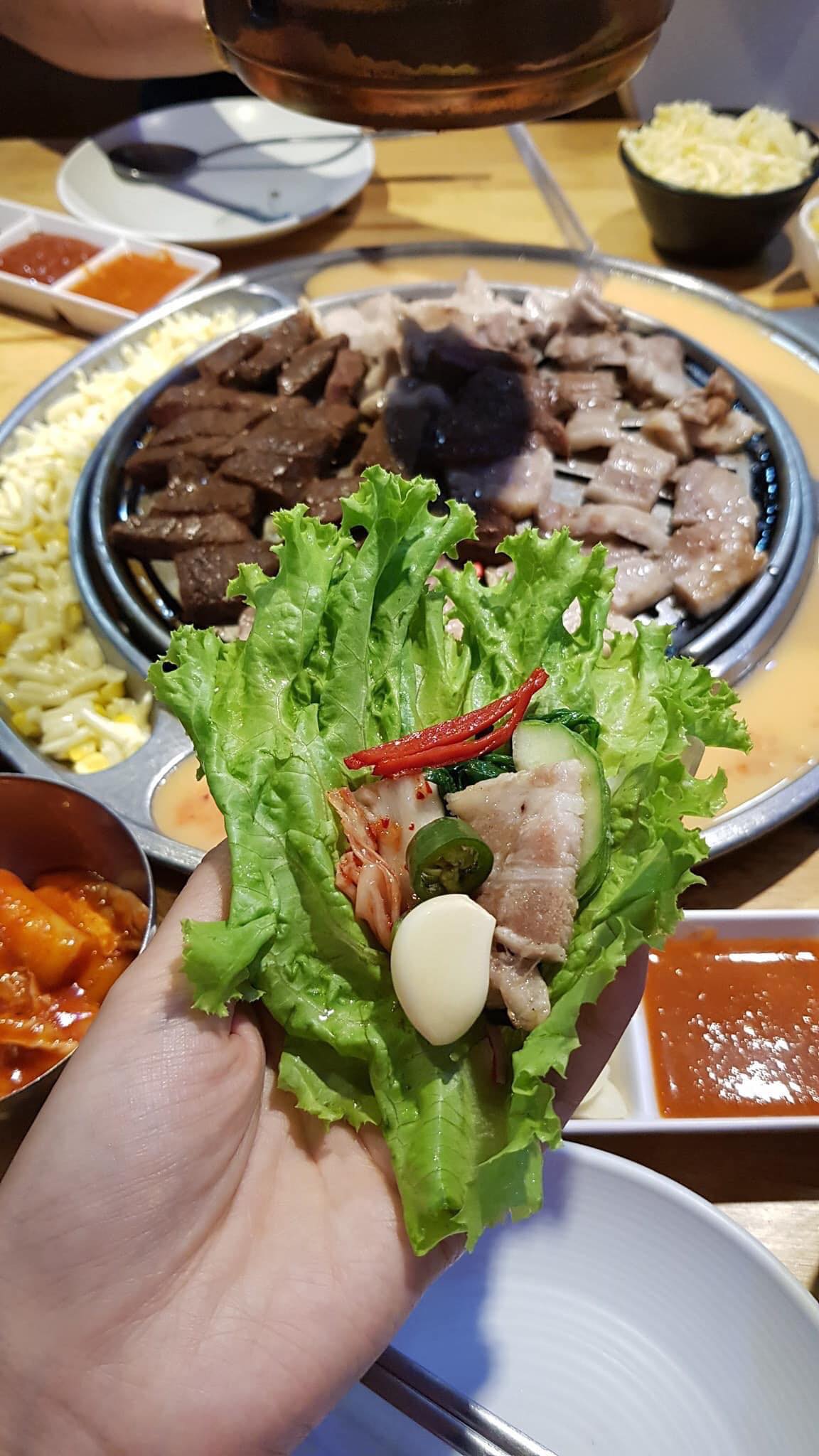 Cypher Gelato, สุกี้จินดา, สาขาลาดพร้าววังหิน, เถ่าชิ่ว น้ำเต้าหู้มือหนึ่ง, เตาถ่าน หมูกระทะ, Unfinished Coffee Roaster, เซี้ยม ก๋วยเตี๋ยวสุโขทัย วังหิน, เครปป้าเฉื่อย, สาขา Plaza Lagoon, เฝอ'54, สาขาลาดพร้าววังหิน 60, ซ้งเป็ดพะโล้, ผัดไทยวังหิน Showปัง, ราดหน้าฟาไฉ, โกวนัน, โกวใหญ่ ก๋วยเตี๋ยวหมูต้มยำ, รัตนา ราชาบะหมี่เกี๊ยวข้าวหมูแดง, ทวีชัยเป็ดพะโล้, กล้วยทอดล้านช้าง, Wood Café, หมูมาไก่ไป, เลิศทิพย์วังหิน, ก๋วยเตี๋ยวต้มยำไข่ลาวา, Buta Shabu, โก โรตีชาชัก ลาดพร้าววังหิน