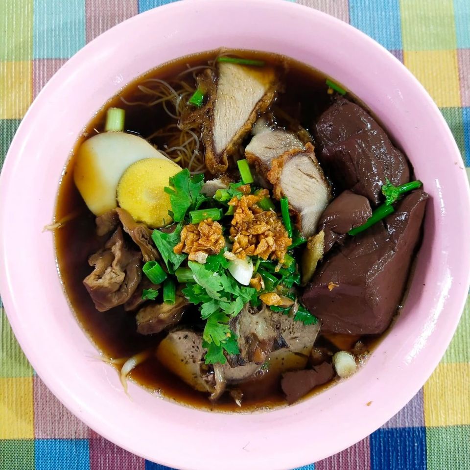 TokiDoki Curry Sutthisan, ส้มตำแฟร์สโตร์, จิน โถง กัว, Hinata, จีรพร อาหารเวียดนาม สาขาสุทธิสาร, ล้านนัวส์, อีเปีย, สมบูรณ์โภชนา, แหลมลูกชิ้นปลา, ก๋วยจั๊บน้ำข้นเเม่มูล, ก๋วยเตี๋ยวลุงหนั่นรัชดา, White Cosmo, Oba San 168, แสงทอง, ซุนหงอคง หม่าล่าปิ้งย่าง, ตังค์เต็มมีเนย, ลุงหนวด - เจ้าเก่า ห้วยขวาง by นายเครา, สุดที่รส - Sutthirot, Nene Korean BBQ Buffet, แซ่บวัน รัชดา, จิ้มจุ่มสุทธิพรเจ้าเก่า หน้า BU place, โคตรยำ ห้วยขวาง, Neta Fish&amp;Meat, Gyu-Ya Yakiniku, อั้งซิวฮะ, Hommari หอมมาริ, ร้านส้มตำ“ฅนมักตำ